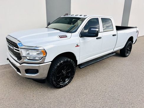 Used 2023 RAM 2500 Tradesman w/ Chrome Appearance Group image 24