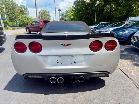 Used 2005 Chevrolet Corvette Convertible w/ Preferred Equipment Group RWD image 8