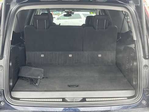 Used 2019 Cadillac Escalade ESV Premium Luxury image 19