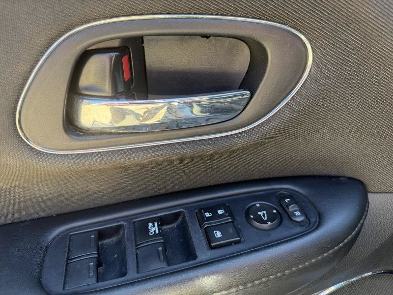 Used 2022 Honda HR-V EX image 9