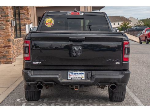 Used 2020 RAM 1500 Sport w/ Night Edition image 4