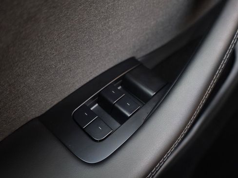 Used 2025 Tesla Model 3 Long Range RWD image 38
