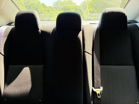 Used 2025 Nissan Sentra SV FWD image 36