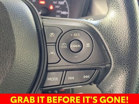 Used 2023 Toyota Corolla Cross L image 24