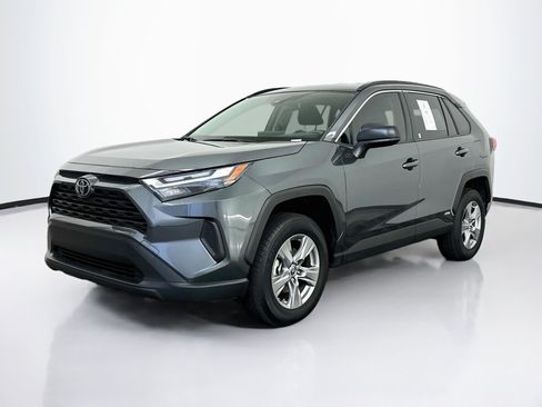 Used 2025 Toyota RAV4 LE AWD/4WD image 3
