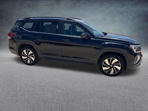 Used 2024 Volkswagen Atlas SE AWD/4WD image 8