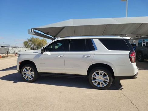Used 2021 Chevrolet Tahoe High Country w/ Premium Package image 3