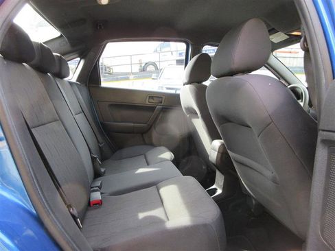 Used 2011 Ford Focus SE FWD image 19