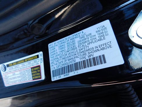 Used 2025 Acura RDX w/ Technology Package image 9