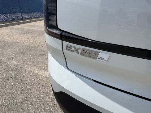 New 2025 Volvo EX30 Plus w/ Protection Package Premier image 4