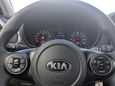 Certified 2020 Kia Soul LX image 27