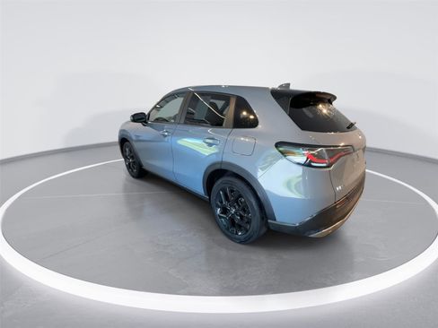 Used 2023 Honda HR-V Sport image 6