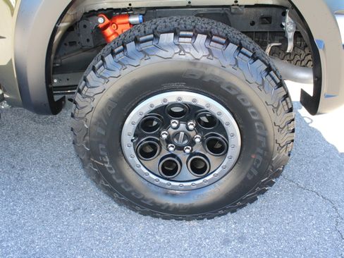 Used 2025 Ford F150 Raptor image 11