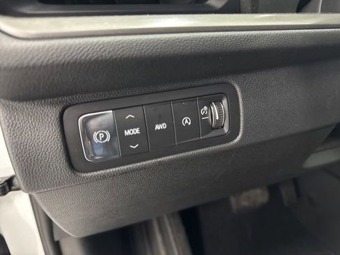 New 2026 Chevrolet Traverse LT w/ Sun and Wheel Package AWD/4WD image 11