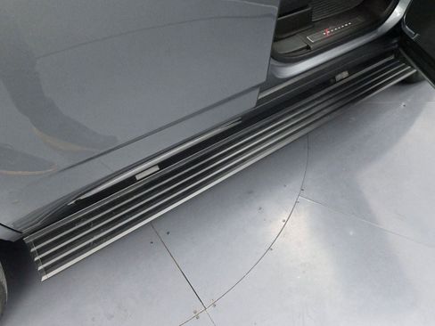 Used 2023 Cadillac Escalade V image 9