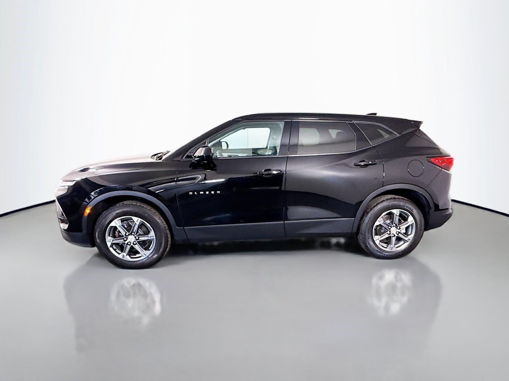 Used 2023 Chevrolet Blazer LT FWD image 6