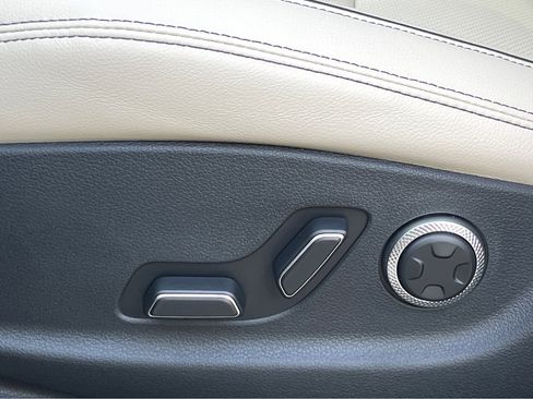 New 2026 Genesis GV70 2.5T Advanced image 24