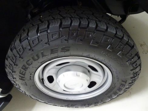 Used 2019 Ford F250 XL w/ Power Equipment Group image 8