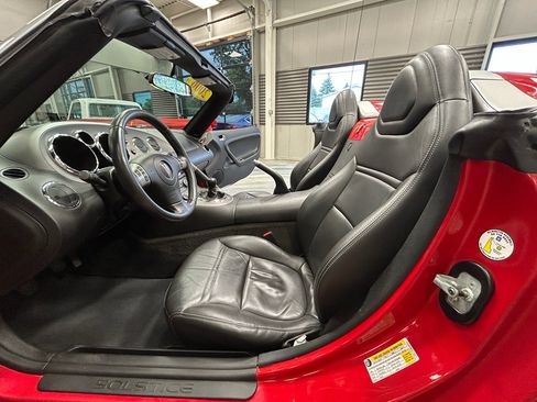 Used 2006 Pontiac Solstice Convertible w/ Premium Package RWD image 38