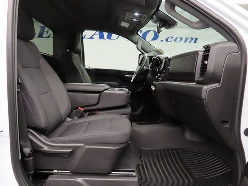 Used 2025 GMC Sierra 2500 SLE image 23