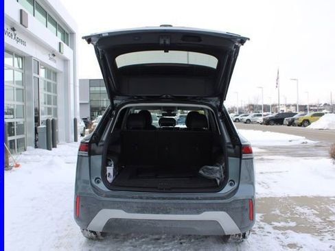 Certified 2025 Volkswagen Tiguan SE AWD/4WD image 9