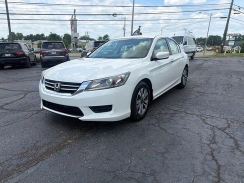 Used 2013 Honda Accord LX image 1