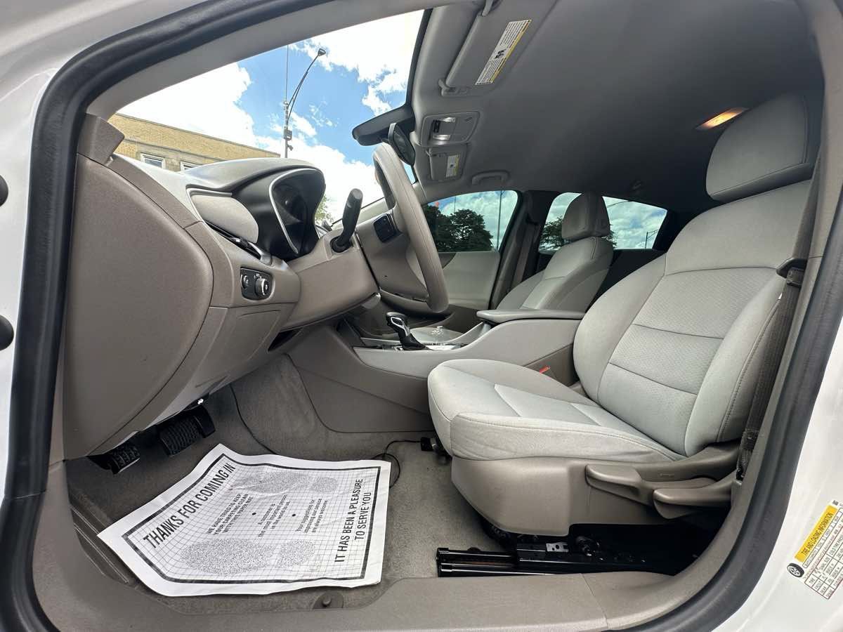Used 2021 Chevrolet Malibu LS FWD image 11