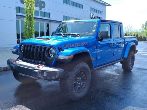 Used 2023 Jeep Gladiator Mojave w/ LED Lighting Group AWD/4WD image 2