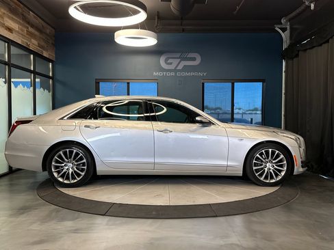 Used 2017 Cadillac CT6 3.6 AWD image 2