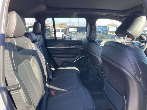 New 2026 Jeep Grand Cherokee Limited AWD/4WD image 15
