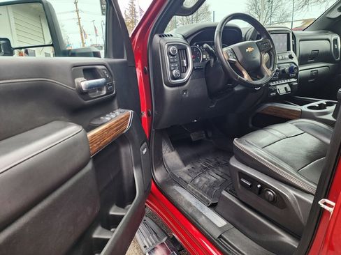 Used 2021 Chevrolet Silverado 2500 High Country w/ Z71 Off-Road Package image 25