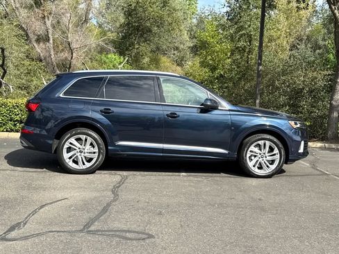 Used 2023 Audi Q7 2.0T Premium AWD/4WD image 4