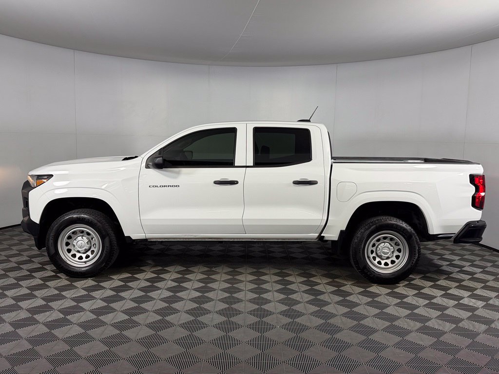 Used 2025 Chevrolet Colorado W/T RWD image 8
