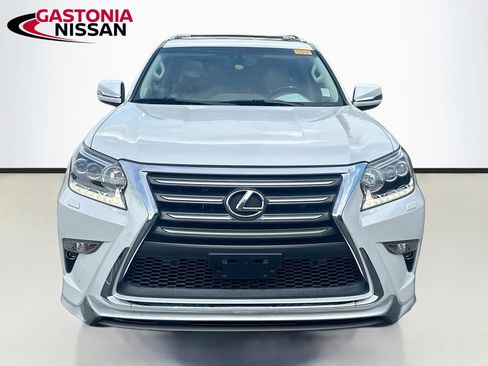 Used 2018 Lexus GX 460 Premium AWD/4WD image 2