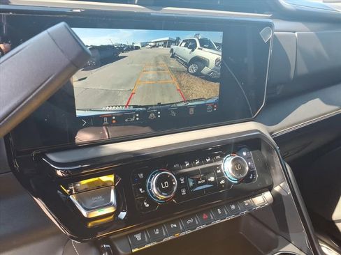 Used 2026 GMC Sierra 2500 AT4X image 29