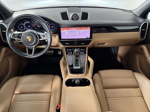 Certified 2021 Porsche Cayenne S image 17