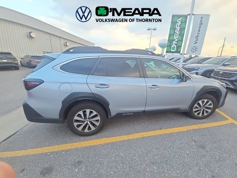 Used 2023 Subaru Outback Premium AWD/4WD image 3