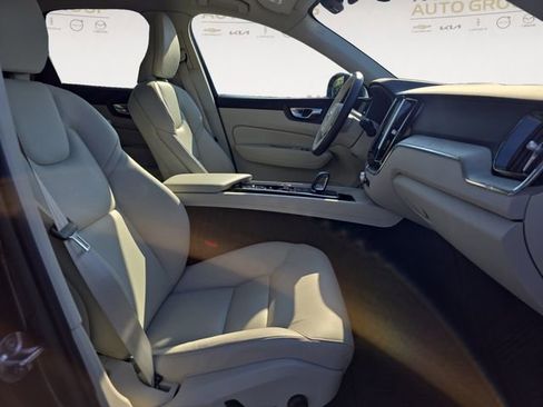 Certified 2024 Volvo XC60 B5 Plus w/ Protection Package Premier AWD/4WD image 15