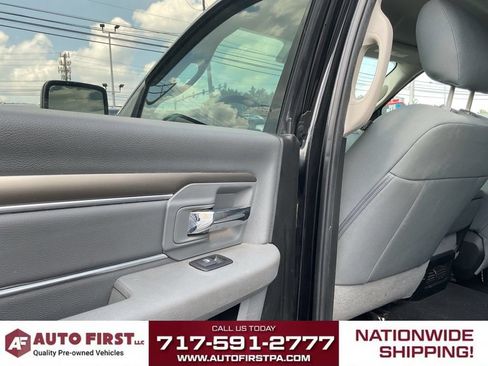 Used 2019 RAM 1500 Classic SLT AWD/4WD image 8