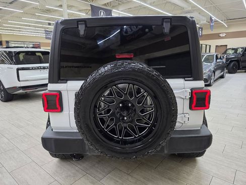 Used 2021 Jeep Wrangler Unlimited Sport AWD/4WD image 7