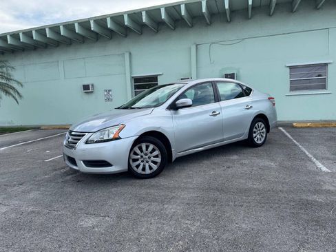 Used 2014 Nissan Sentra SV w/ SV Driver Package FWD image 3