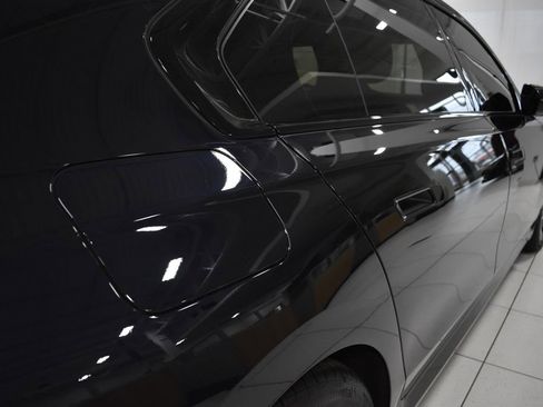Used 2025 BMW i7 xDrive60 AWD/4WD image 20
