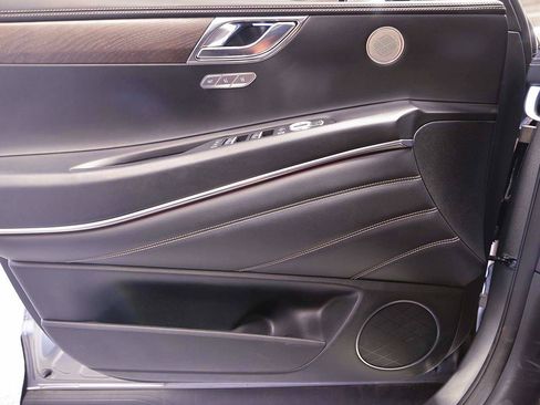 Used 2024 Genesis GV80 2.5T image 6