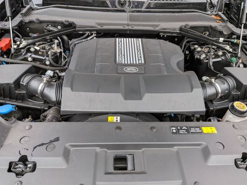 Used 2024 Land Rover Defender 130 V8 image 43