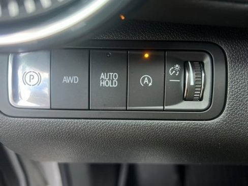 New 2026 Chevrolet Equinox LT w/ Convenience Package II image 30