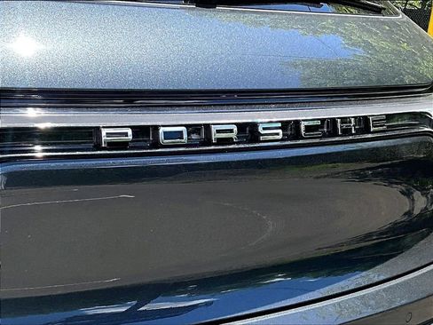 Certified 2026 Porsche Macan AWD/4WD image 13