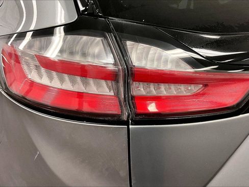 Used 2022 Ford Edge SEL w/ Convenience Package image 28