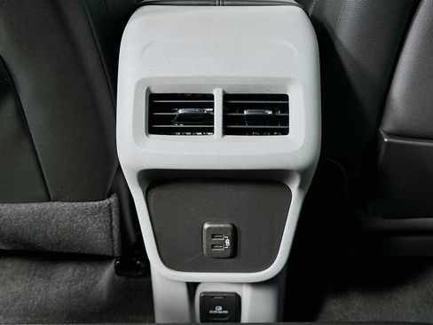 Used 2024 GMC Terrain SLT w/ Tech Package image 22