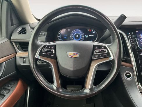 Used 2016 Cadillac Escalade ESV Premium image 11
