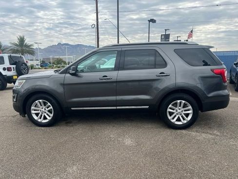 Used 2016 Ford Explorer XLT w/ Equipment Group 202A FWD image 7